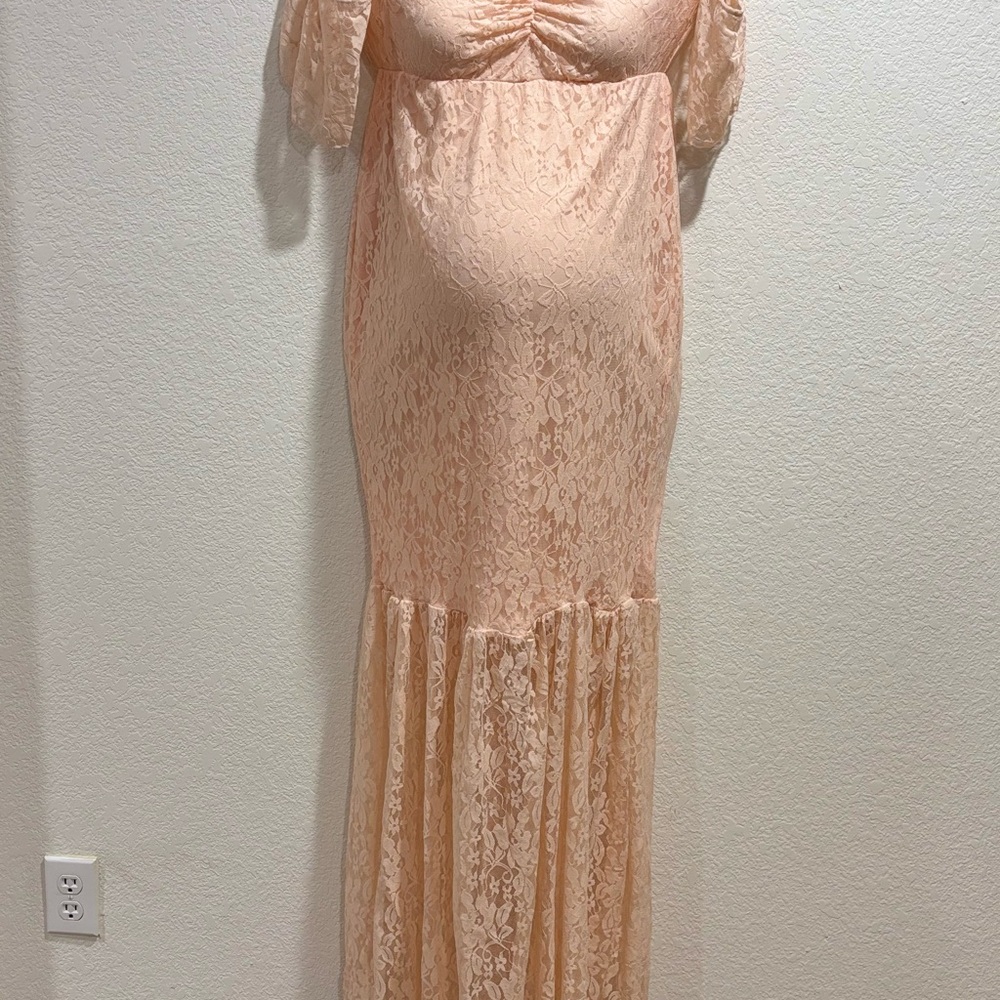 Lace mermaid shoulder drape sleeves maternity photo shoot dress. LIKE NE…